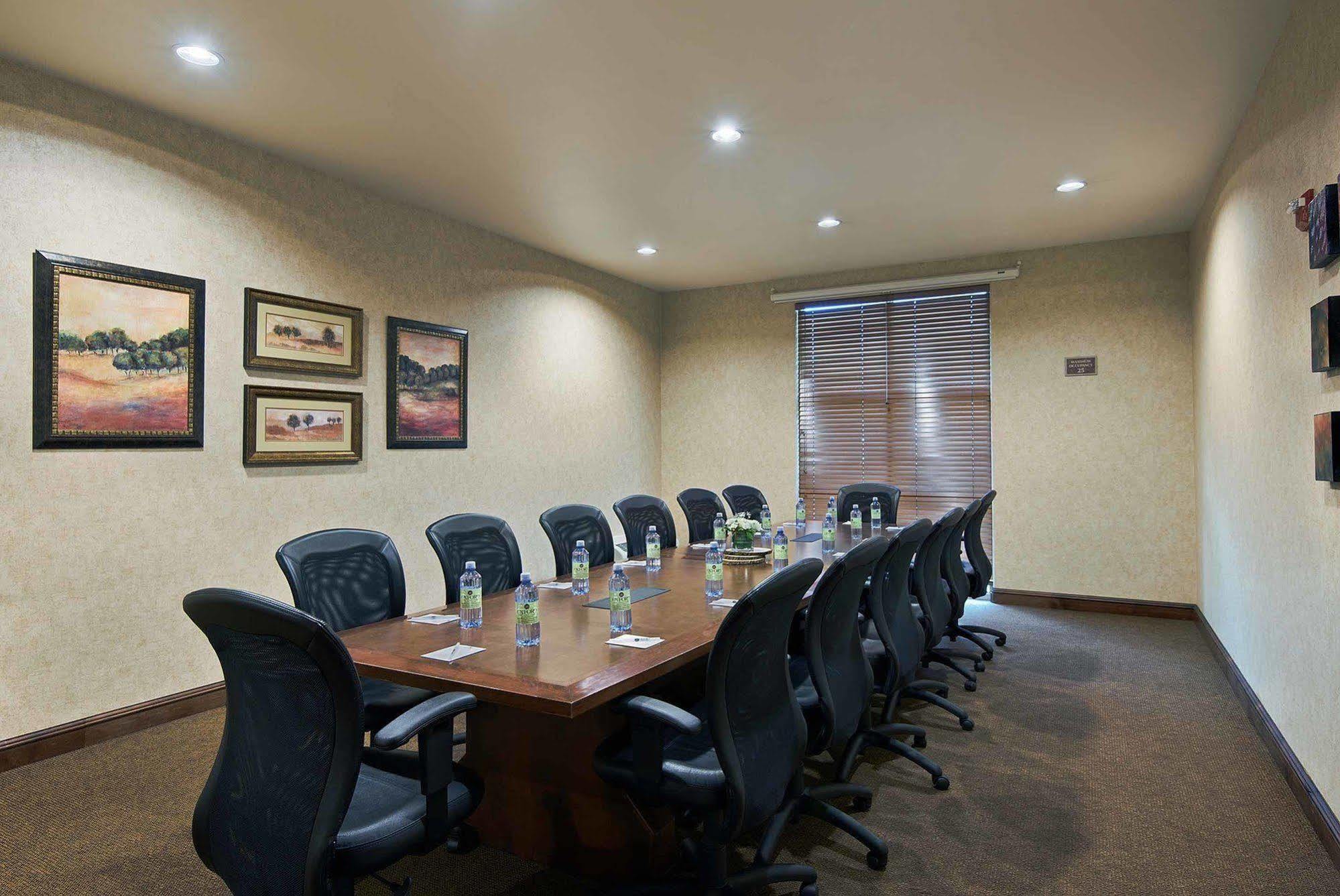 Oxford Suites Yakima Extérieur photo