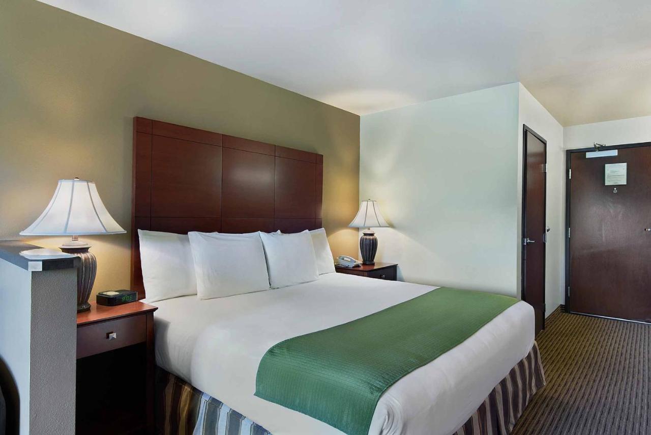 Oxford Suites Yakima Extérieur photo